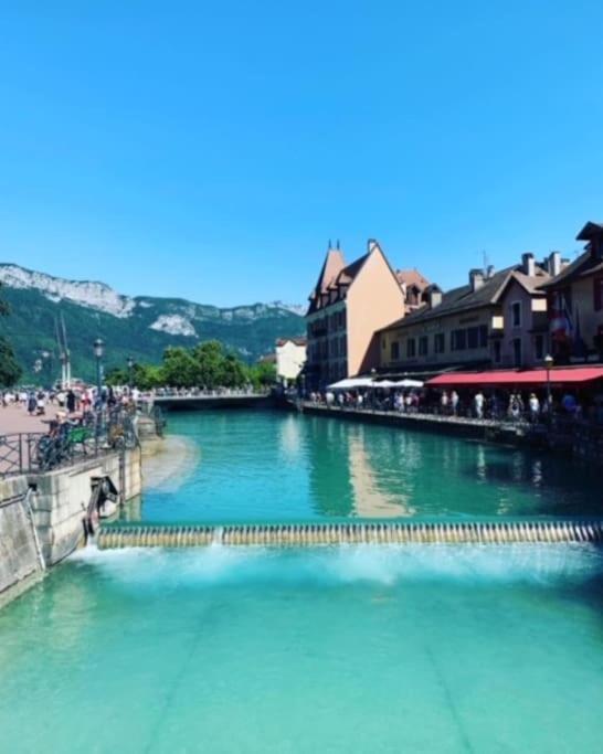 Highly Recommended Apartment Steps From The Lake Annecy Exterior photo